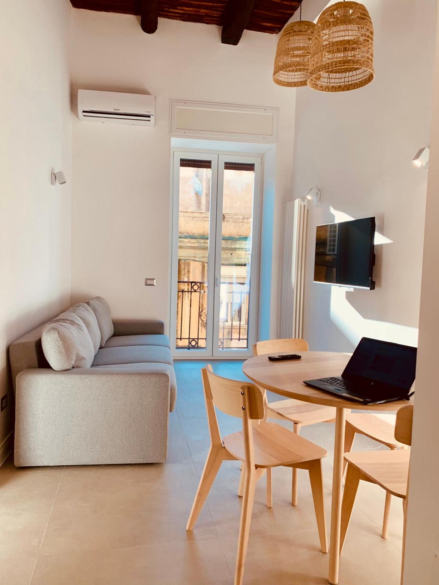 Fafa Apartment City Center نابولي المظهر الخارجي الصورة